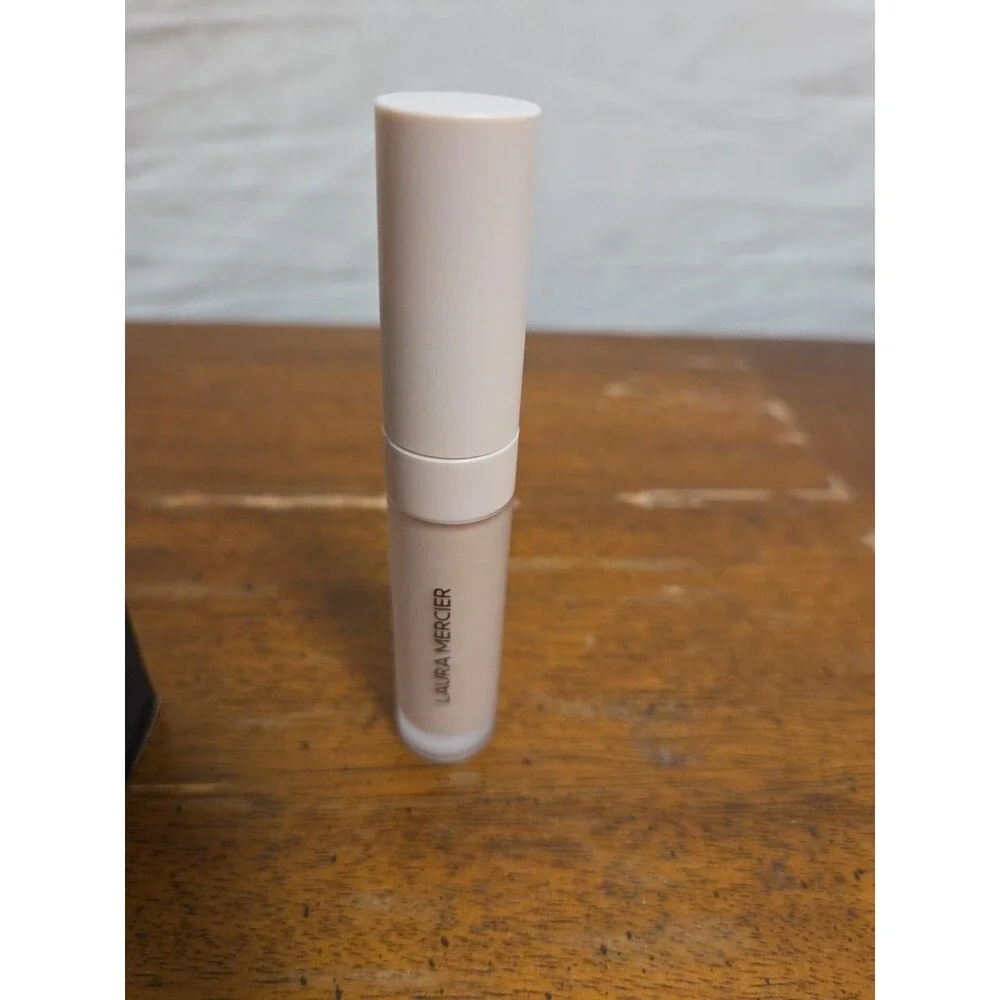 Laura Mercier Real Flawless Weightless Perfecting Concealer - 0W1